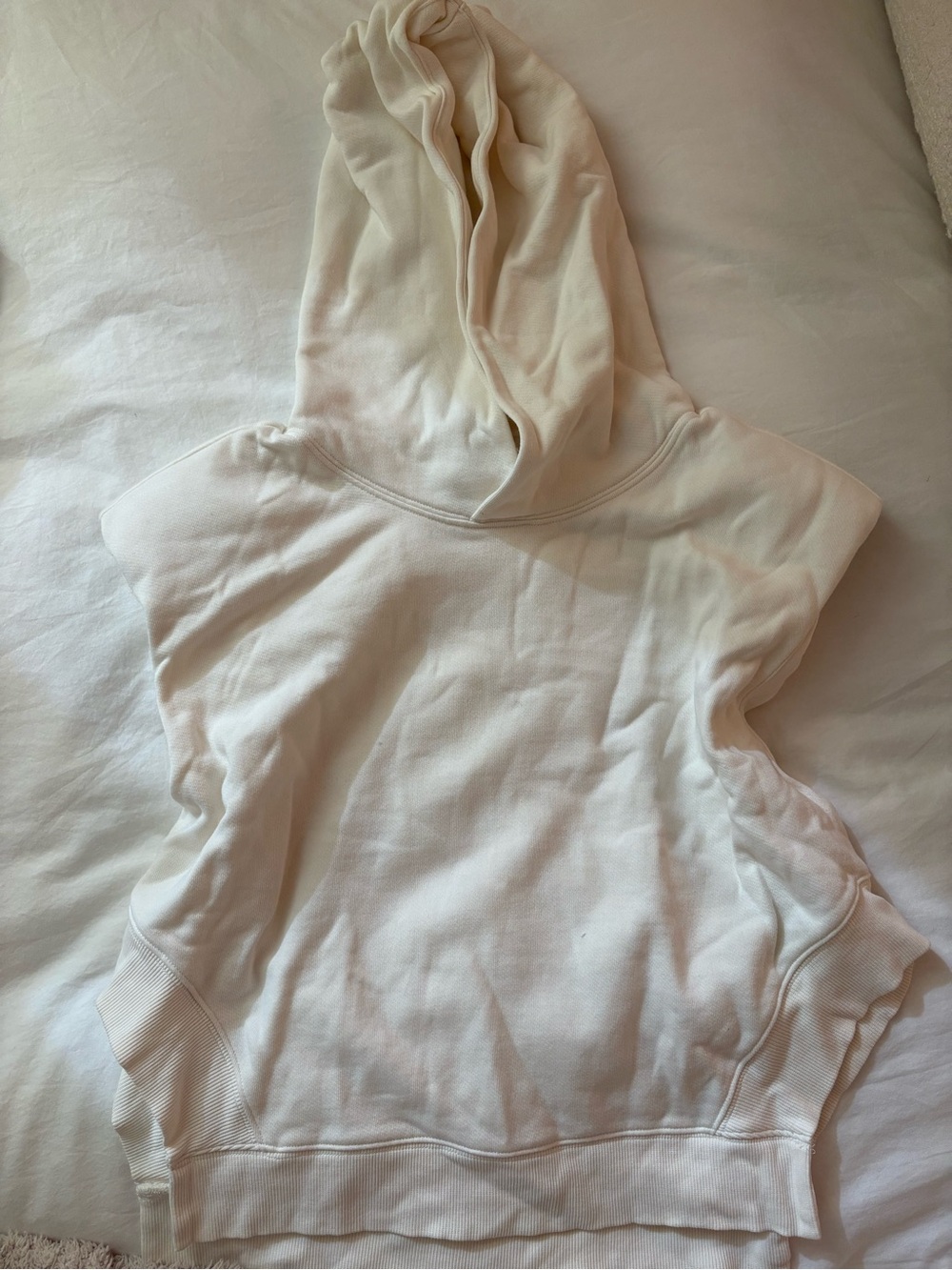 Alo Yoga Cream Sleeveless Hoodie